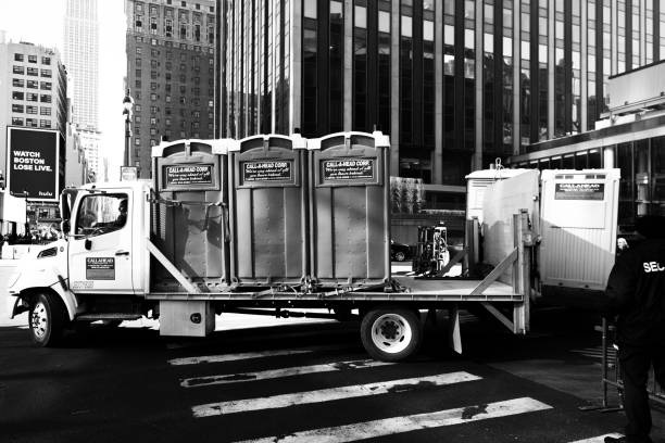 Best Porta potty rental near me  in Maineville, OH